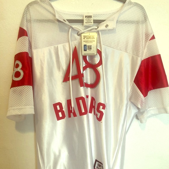 ⭕️ UW Madison BADGER JERSEY ⭕️VICTORIA SECRET PINK - Picture 1 of 3